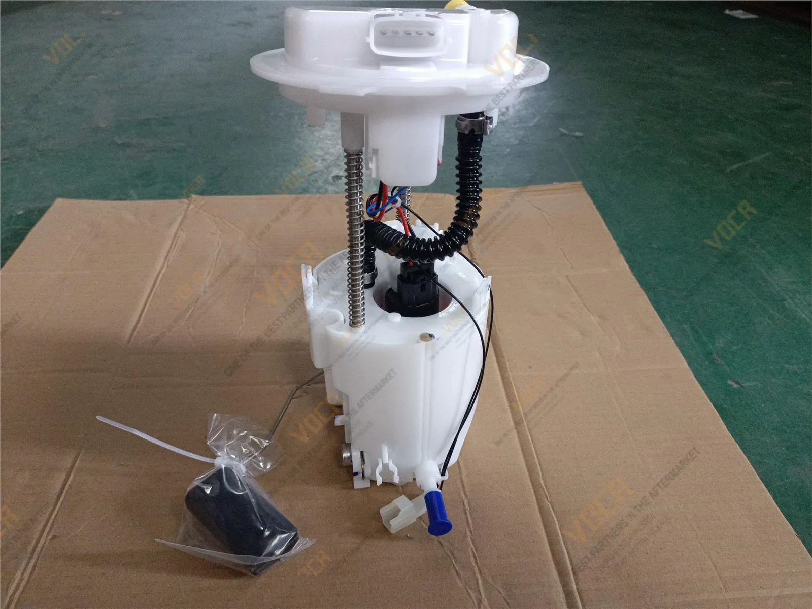 fuel pump assembly 17040-1KD0B
