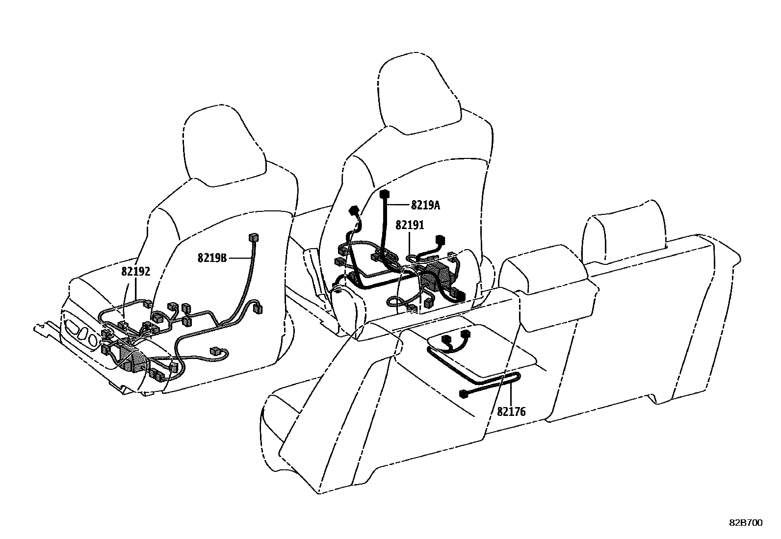 Toyota CAMRY 线束和卡夹 EPC diagram — 82B700